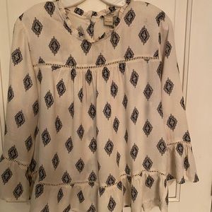 Lucky Brand “Live in Love” 3/4 Sleeve Button Back